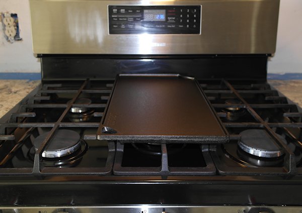 How to Use a Griddle on a Gas Stove